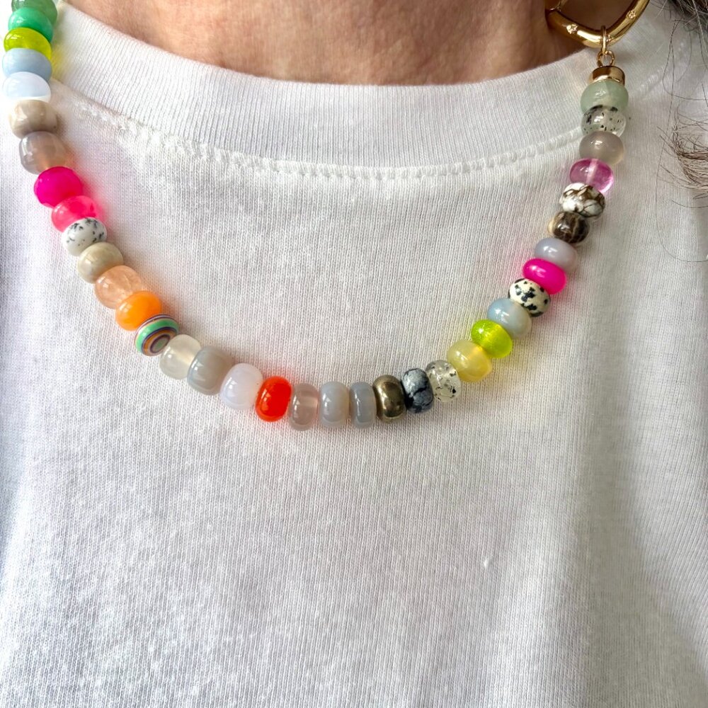 Lynn Rachel Rose beaded necklace with 14 K solid gold jump rings/end caps. - Picture 6 of 8